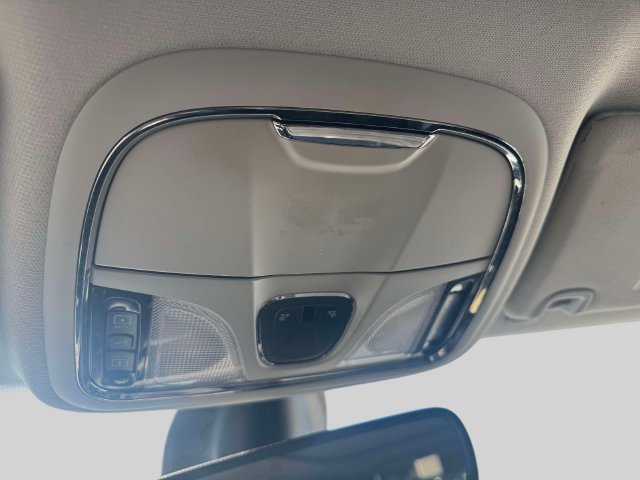 Used 2020 Jeep Cherokee Limited AWD/4WD image 38