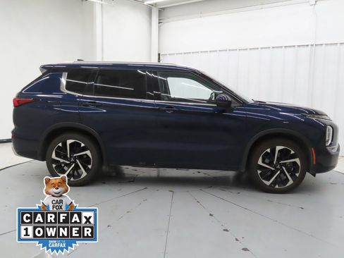 Used 2024 Mitsubishi Outlander SEL FWD image 2