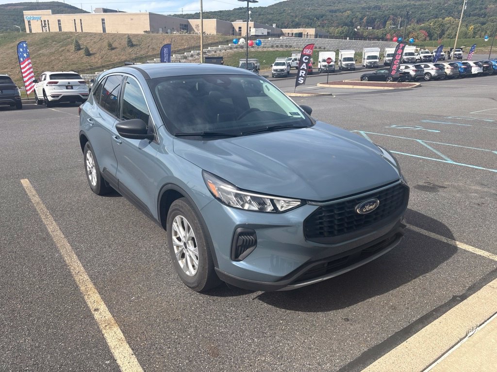 Used 2023 Ford Escape Active AWD/4WD image 1
