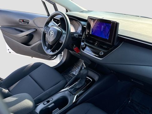 Used 2025 Toyota Corolla LE image 5