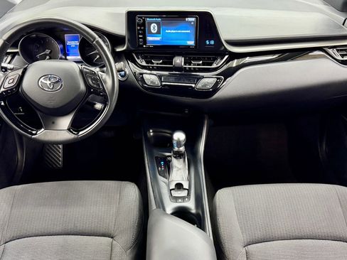 Used 2018 Toyota C-HR XLE image 17