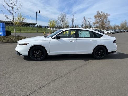 New 2025 Honda Accord SE image 2