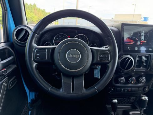 Used 2017 Jeep Wrangler Unlimited Sport w/ Quick Order Package 24S AWD/4WD image 19