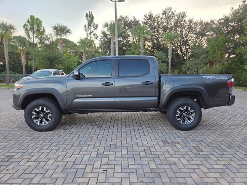 Certified 2020 Toyota Tacoma TRD Off-Road w/ Technology Package AWD/4WD image 9