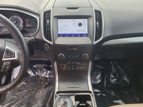 Used 2019 Ford Edge SEL image 31