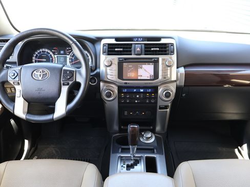 Used 2018 Toyota 4Runner Limited AWD/4WD image 22