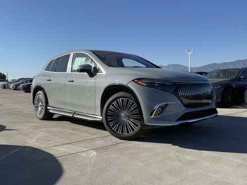 New 2025 Mercedes-Benz Maybach EQS 680 4MATIC image 2