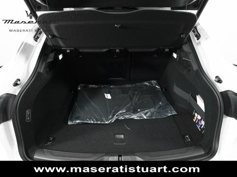 New 2024 Maserati Levante GT Ultima AWD/4WD image 36