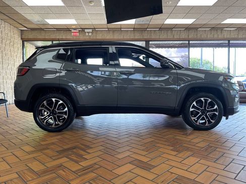 Used 2023 Jeep Compass Limited AWD/4WD image 6