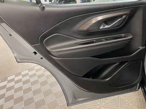 Used 2024 GMC Terrain SLT image 19