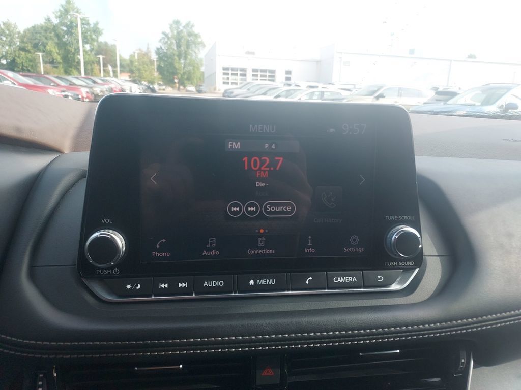 Used 2021 Nissan Rogue SV AWD/4WD image 13