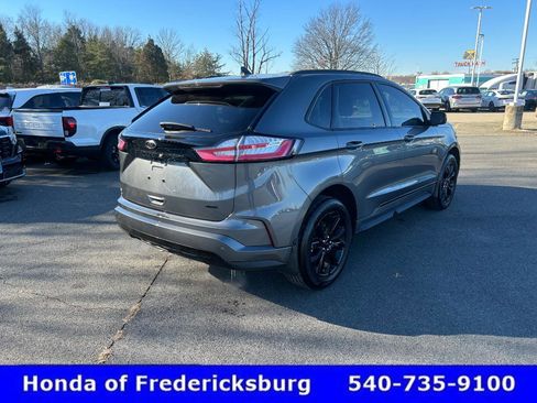 Used 2023 Ford Edge SE w/ Black Appearance Package image 6