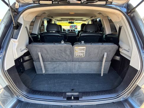 Used 2013 Toyota Highlander SE image 23
