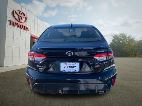 Used 2025 Toyota Corolla SE image 4