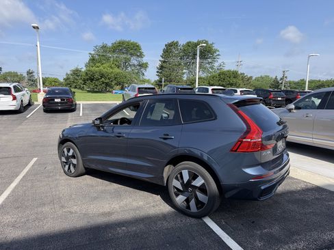 Used 2024 Volvo XC60 T8 Plus w/ Climate Package AWD/4WD image 5