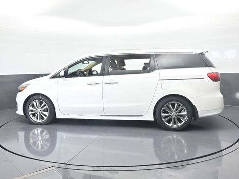 Used 2016 Kia Sedona SX Limited image 3