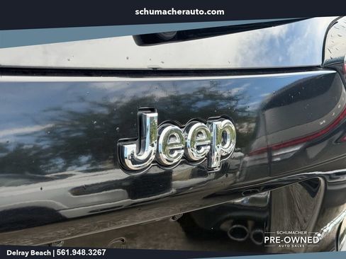 Used 2019 Jeep Cherokee Limited FWD image 14