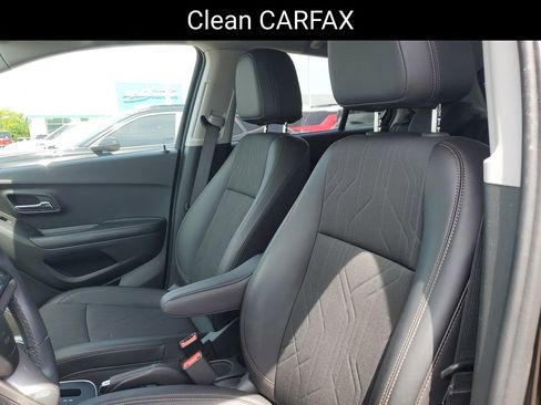 Used 2022 Chevrolet Trax LT w/ Midnight Edition AWD/4WD image 6