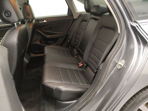 Used 2022 Volkswagen Jetta SE image 18