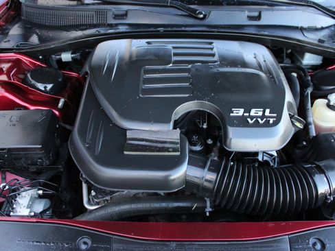 Used 2018 Dodge Charger SXT Plus w/ Blacktop Package image 43