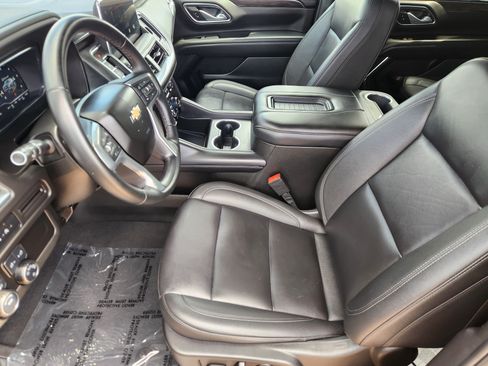 Used 2024 Chevrolet Suburban LT AWD/4WD image 13