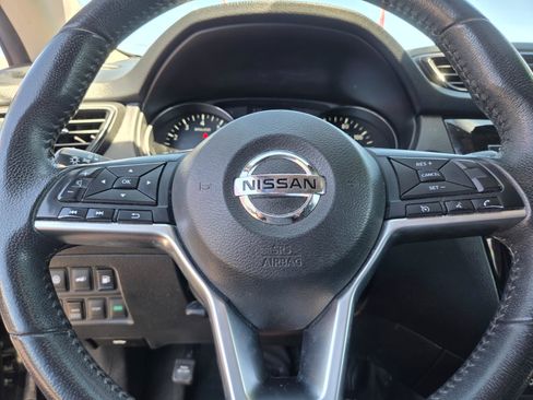 Used 2020 Nissan Rogue SV AWD/4WD image 17
