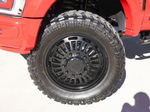 Used 2026 Ford F450 Lariat w/ FX4 Off-Road Package image 30