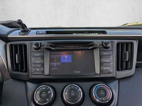 Used 2017 Toyota RAV4 LE image 14