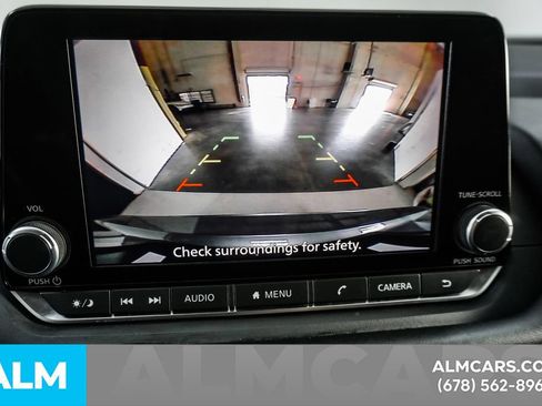 Used 2025 Nissan Rogue SV FWD image 32