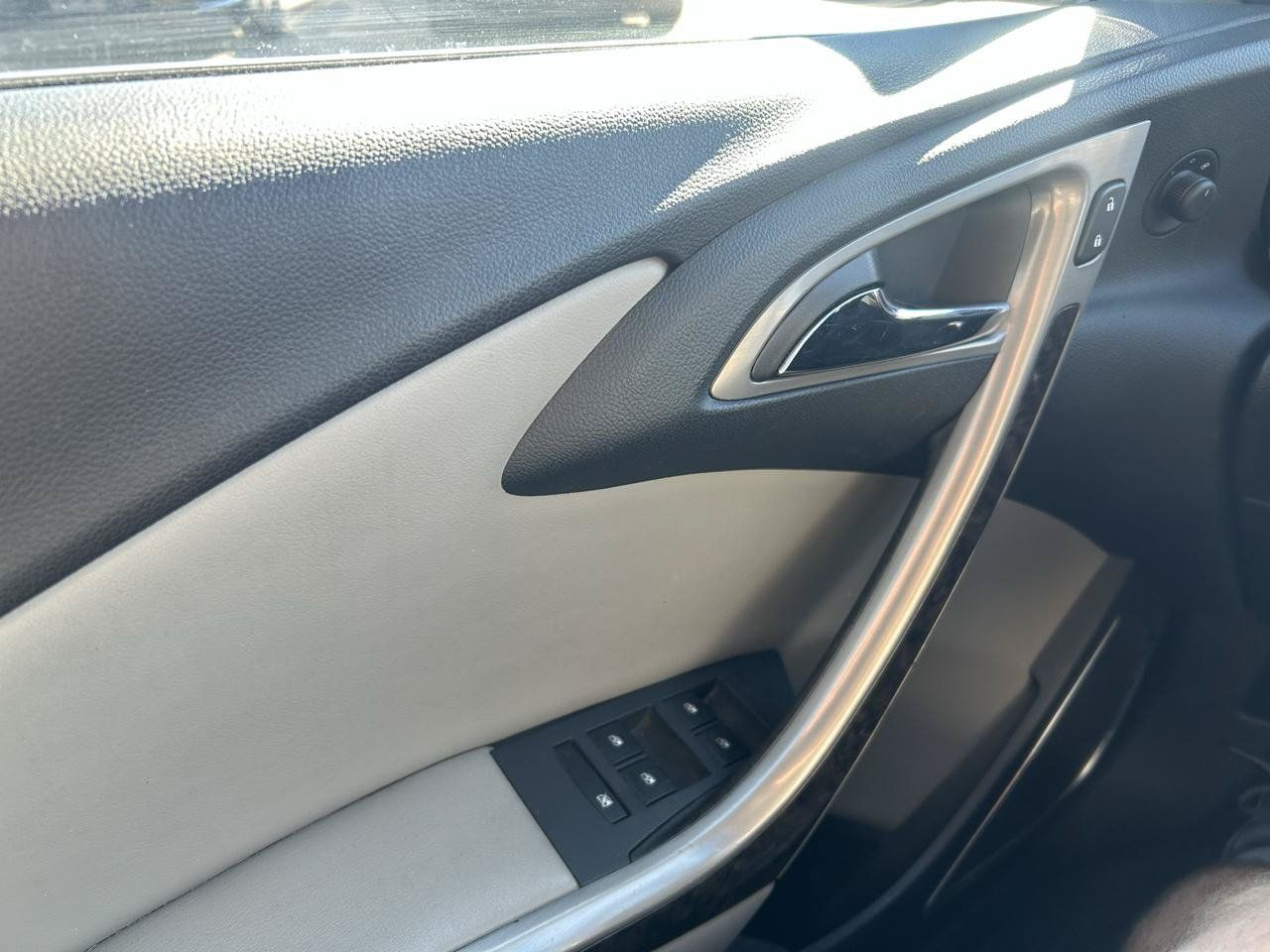 Used 2015 Buick Verano FWD image 25