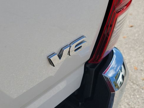 Used 2023 Toyota Tacoma SR5 RWD image 7