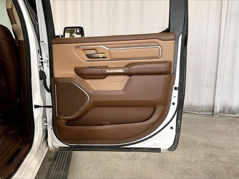 Used 2019 RAM 1500 Limited image 23