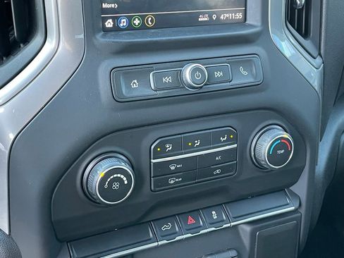 Used 2020 Chevrolet Silverado 1500 Custom w/ Custom Value Package image 19