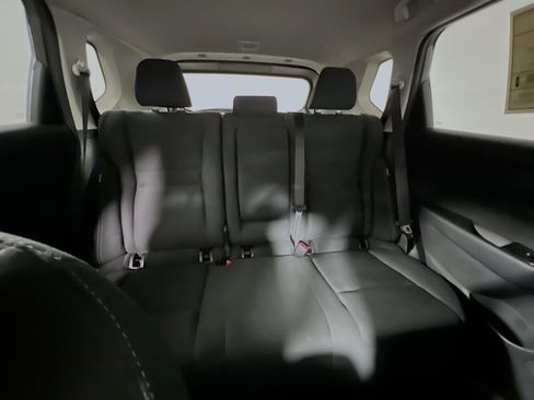 Used 2024 Nissan Rogue S image 33