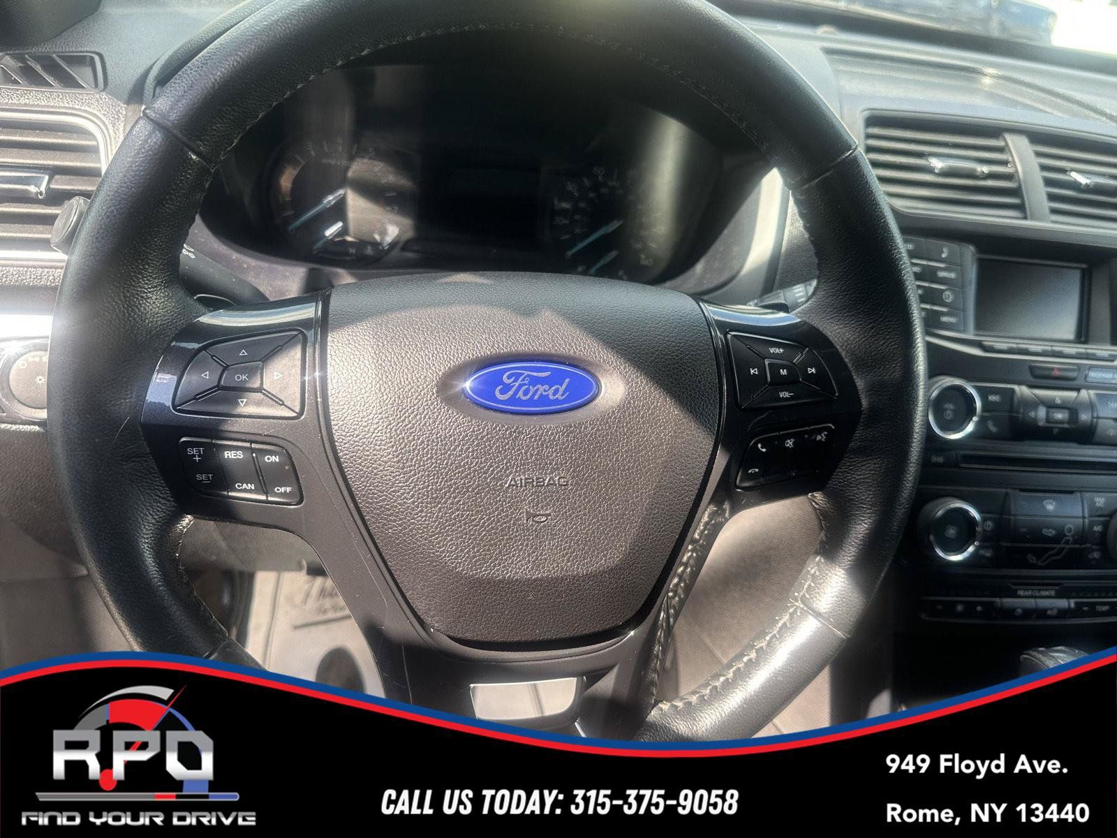 Used 2017 Ford Explorer XLT FWD image 10