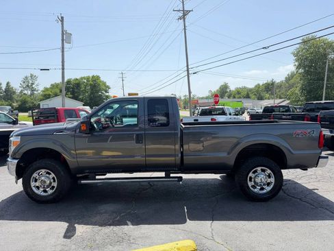 Used 2016 Ford F250 XLT w/ XLT Premium Package AWD/4WD image 2