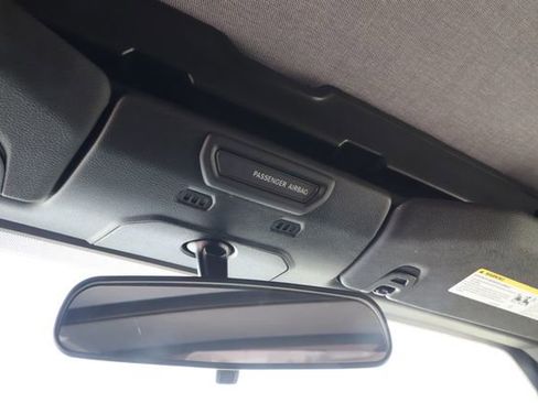 Used 2019 Jeep Wrangler Sport AWD/4WD image 31