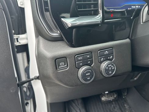 Certified 2022 Chevrolet Silverado 1500 RST w/ Z71 Off-Road Package image 18