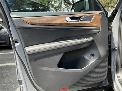 New 2026 Volkswagen Atlas SE image 10