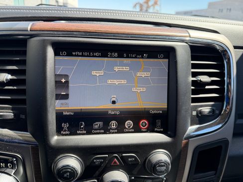Used 2017 RAM 1500 Laramie w/ Convenience Group AWD/4WD image 26