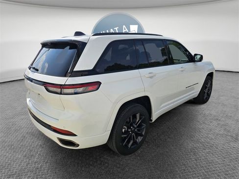 Used 2025 Jeep Grand Cherokee Limited 4xe image 6
