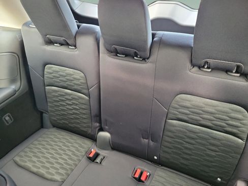 New 2025 Nissan Pathfinder SV image 14