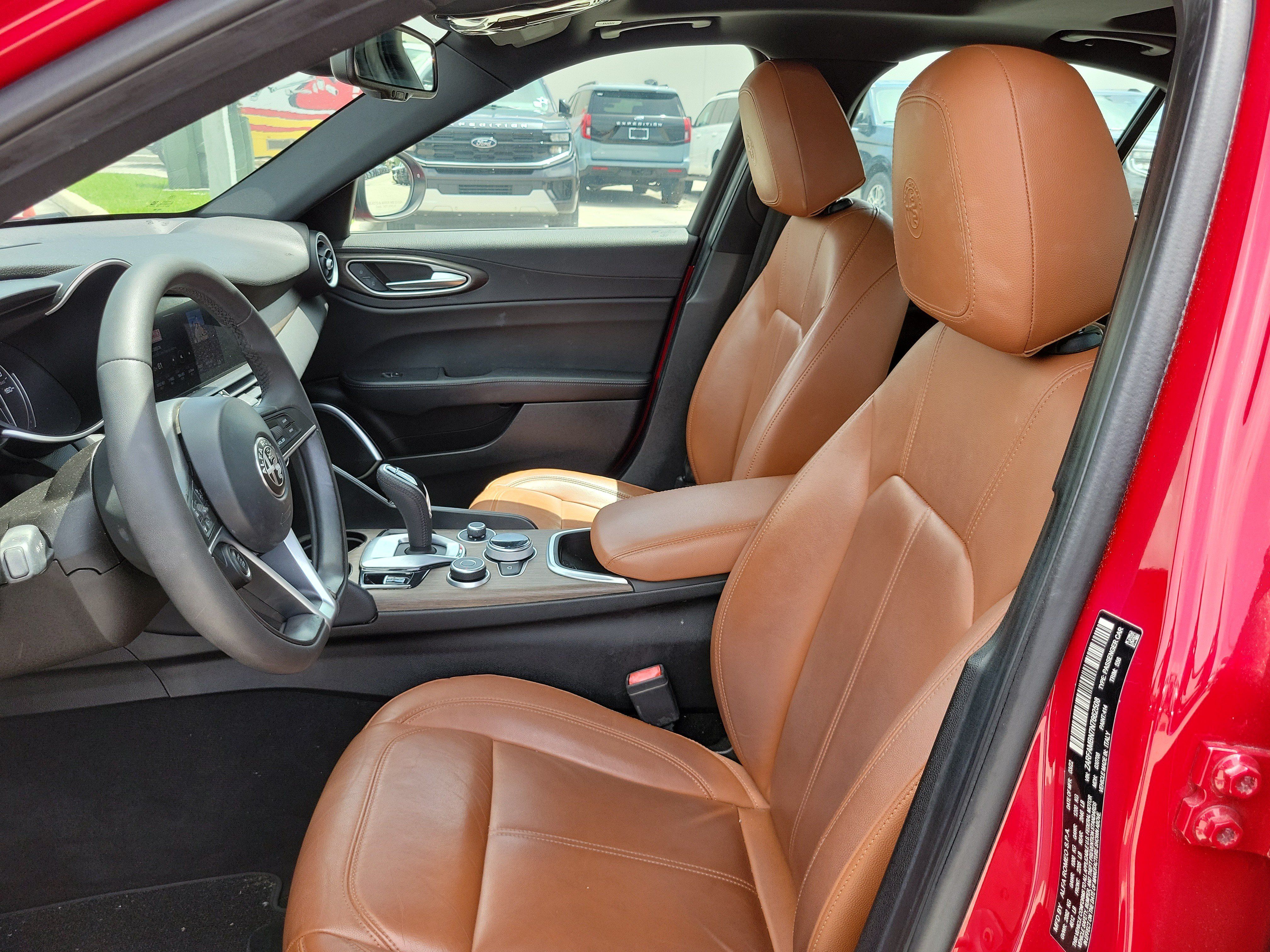 Used 2022 Alfa Romeo Giulia Ti w/ Active Assist Plus Package RWD image 13