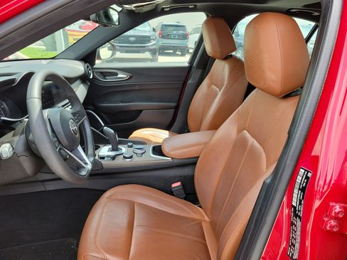 Used 2022 Alfa Romeo Giulia Ti w/ Active Assist Plus Package RWD image 13