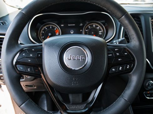 Used 2023 Jeep Cherokee Altitude Lux AWD/4WD image 12