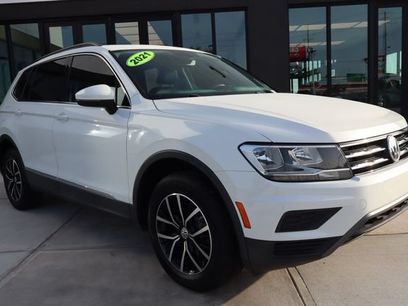 Used 2021 Volkswagen Tiguan SE w/ Panoramic Sunroof Package