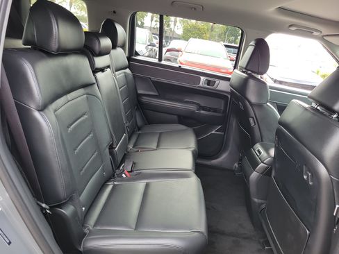 Certified 2025 Hyundai Santa Fe Limited AWD/4WD image 24
