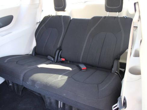 Used 2023 Chrysler Voyager LX FWD image 16
