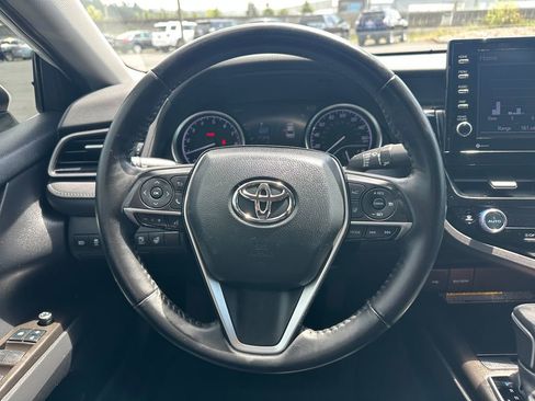 Used 2021 Toyota Camry XLE FWD image 19
