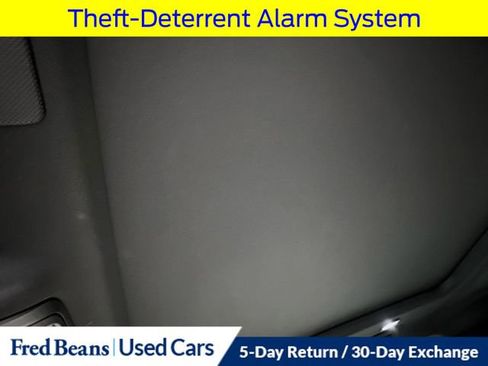 Used 2023 Cadillac Escalade Premium Luxury image 28